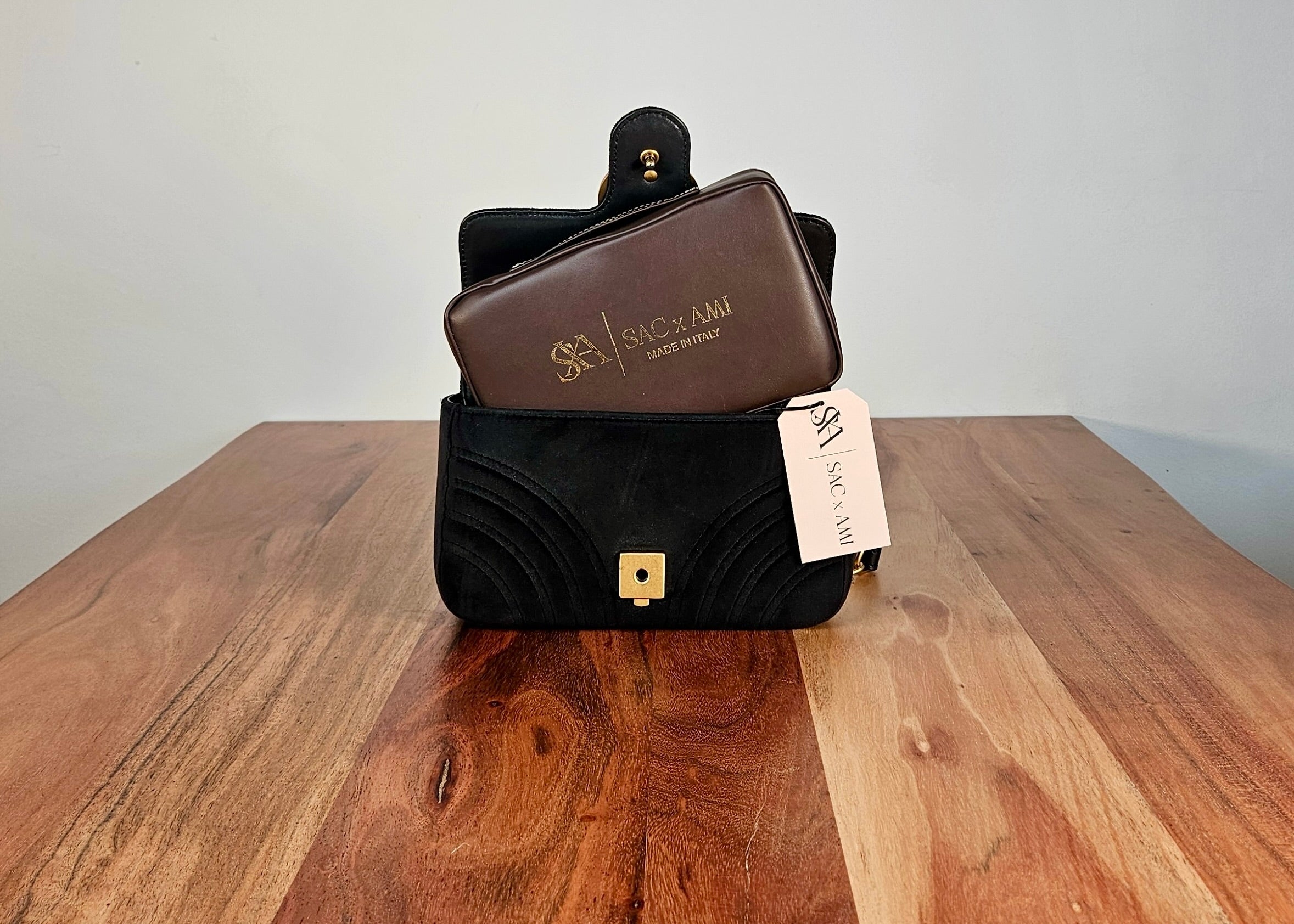 SAC x AMI TAschenpolster in einer Gucci Marmont Samt. Zum Schutz der Tasche vor Ausbeulungen und Rissen. Elegantes Lederpolster zum Schutz